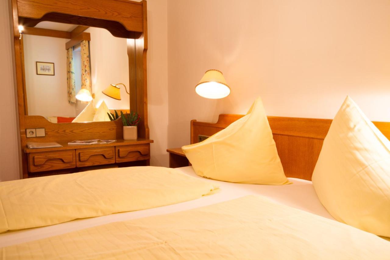 Hotel Garni Sonnblick Bad Kleinkirchheim Rum bild