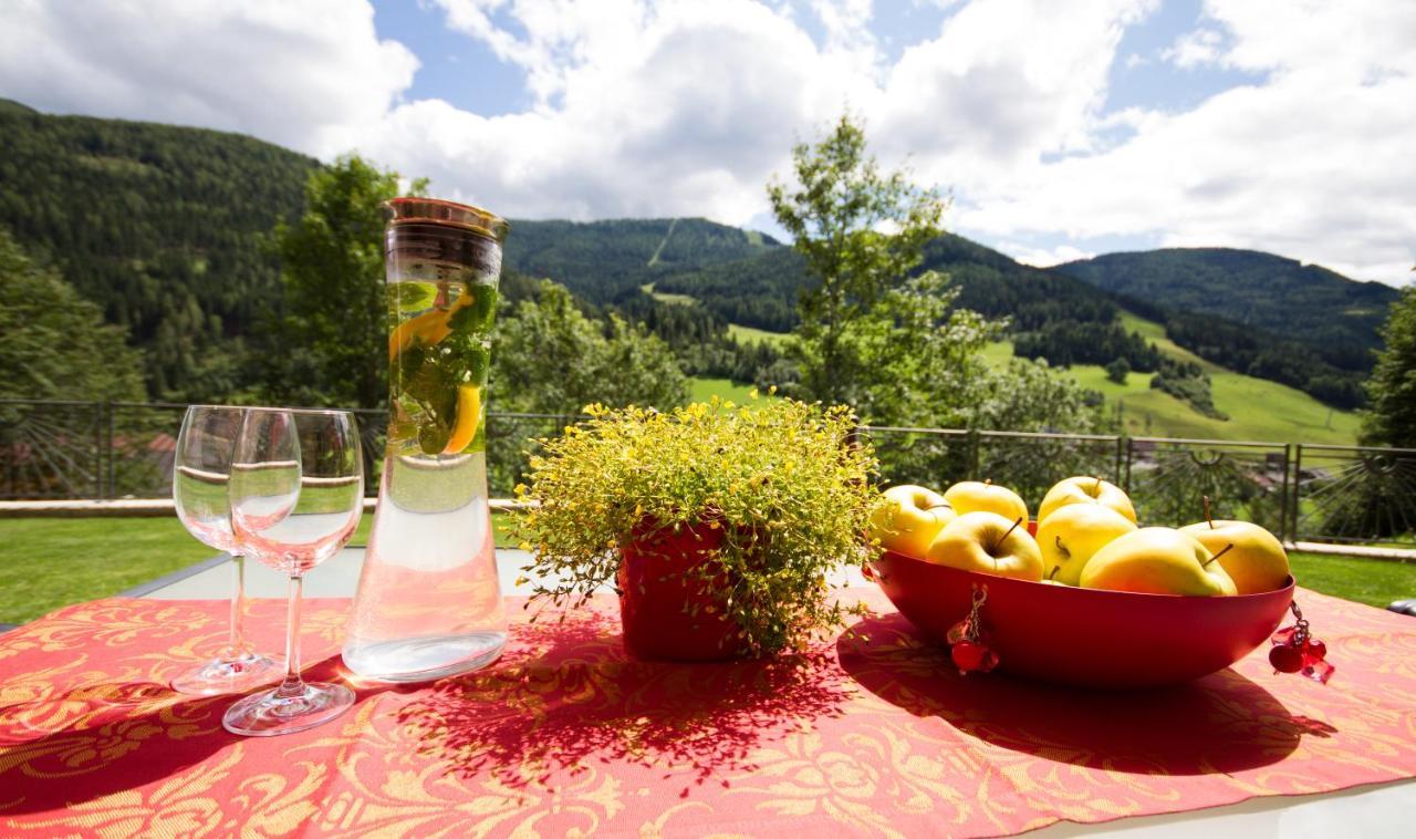 Hotel Garni Sonnblick Bad Kleinkirchheim Exteriör bild