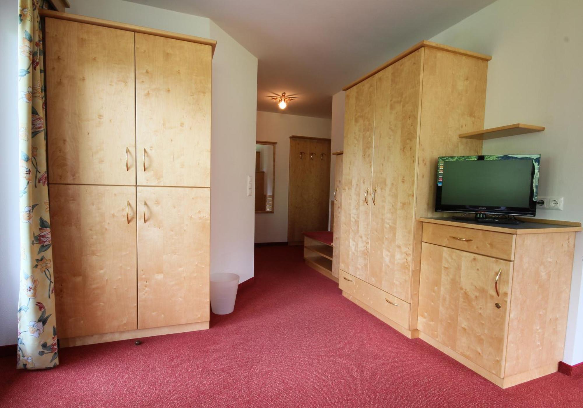 Hotel Garni Sonnblick Bad Kleinkirchheim Rum bild